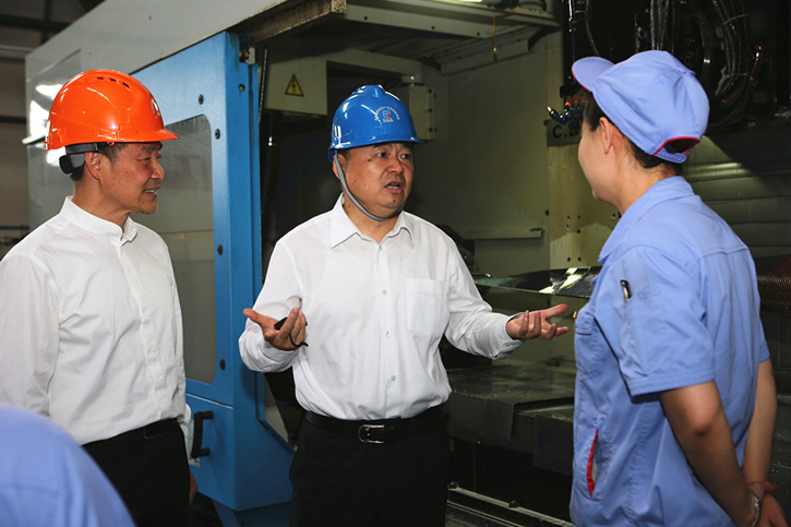 ������yl6809��������һ�߳�����Ա��̻���